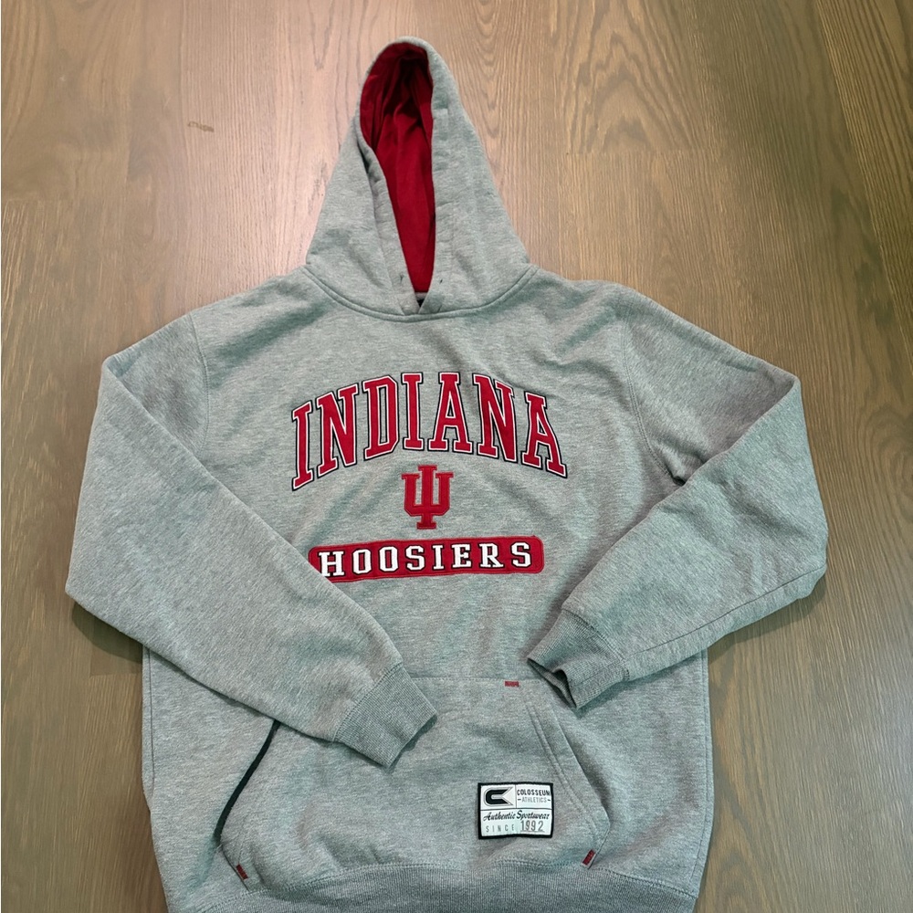 Colosseum Indiana Hoosiers Gray & Red Crewneck Sweatshirt